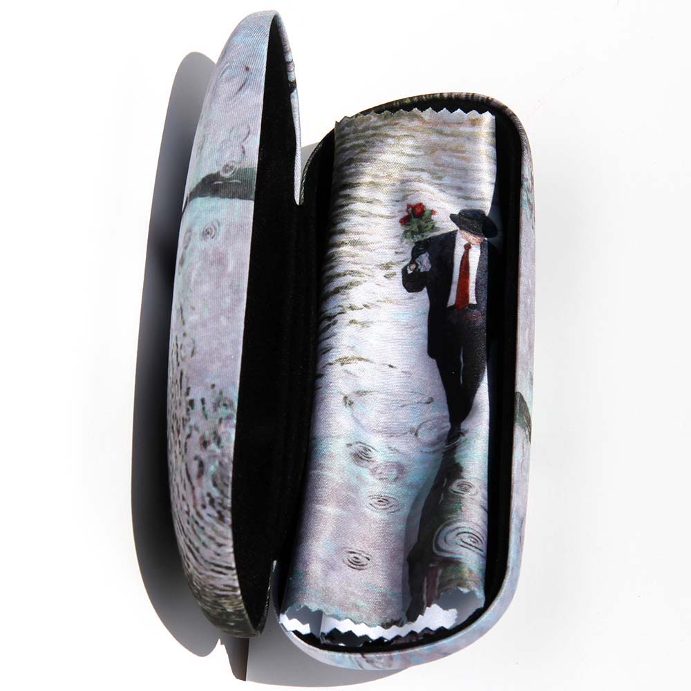 Theo Michael Romance Isn't Dead spectacle case, includes design cleaning cloth