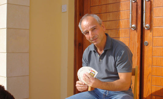 Dramatic life of a card-carrying artist